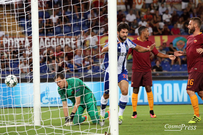 Champions League: Il Porto vince all'Olimpico 3-0 contro la Roma [Foto Cosimo Martemucci]