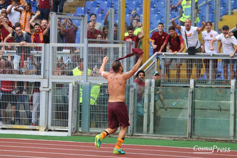 Totti porta il sole sull'Olimpico, Roma Sampdoria 3-2 [foto Martemucci]