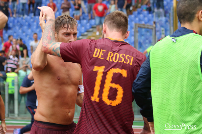 Totti porta il sole sull'Olimpico, Roma Sampdoria 3-2 [foto Martemucci]