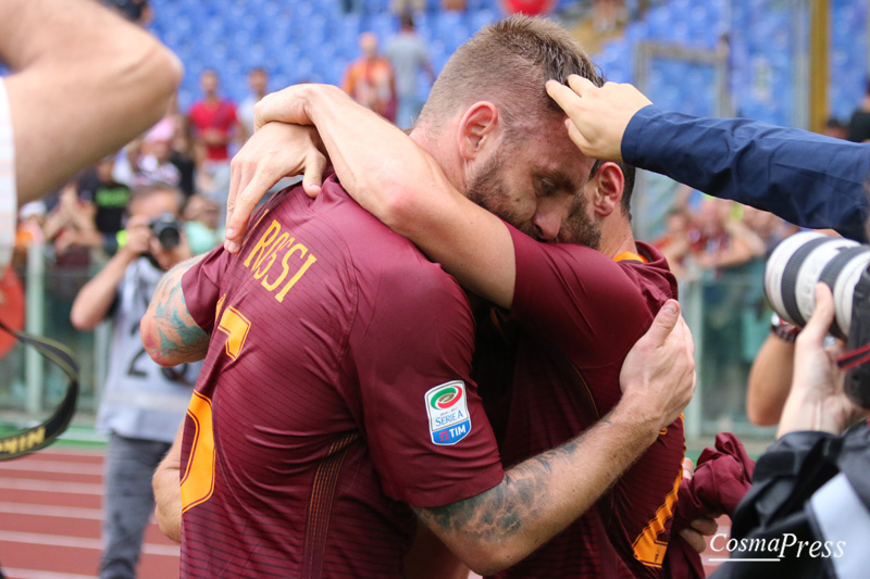 Totti porta il sole sull'Olimpico, Roma Sampdoria 3-2 [foto Martemucci]