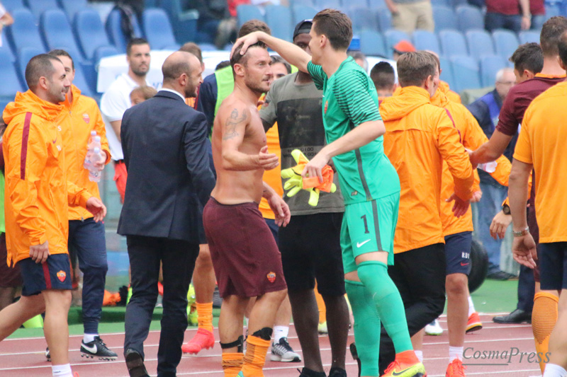 Totti porta il sole sull'Olimpico, Roma Sampdoria 3-2 [foto Martemucci]