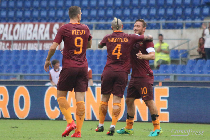 Totti porta il sole sull'Olimpico, Roma Sampdoria 3-2 [foto Martemucci]