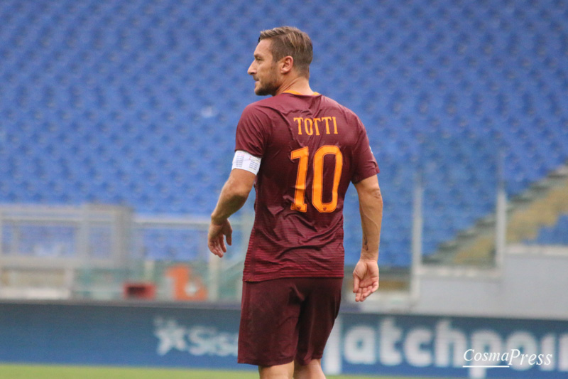 Totti porta il sole sull'Olimpico, Roma Sampdoria 3-2 [foto Martemucci]