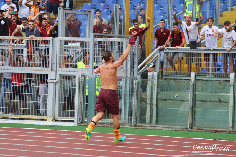 Totti porta il sole sull'Olimpico, Roma Sampdoria 3-2 [foto Martemucci]