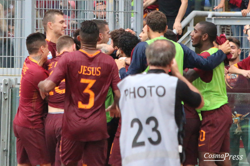 Totti porta il sole sull'Olimpico, Roma Sampdoria 3-2 [foto Martemucci]