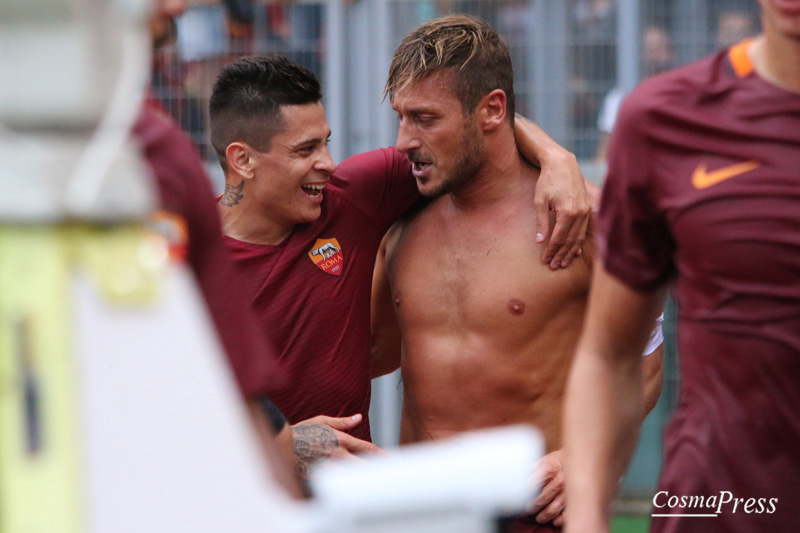 Totti porta il sole sull'Olimpico, Roma Sampdoria 3-2 [foto Martemucci]