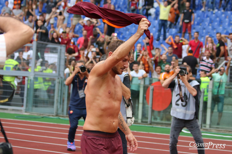 Totti porta il sole sull'Olimpico, Roma Sampdoria 3-2 [foto Martemucci]