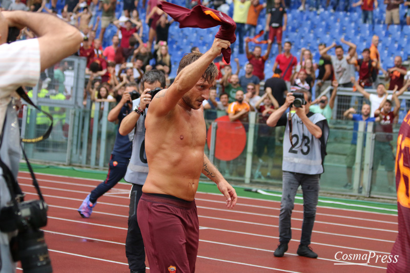 Totti porta il sole sull'Olimpico, Roma Sampdoria 3-2 [foto Martemucci]