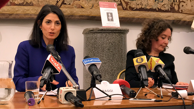 Roma, Raggi: Donna morta di freddo.Governo approvi reddito minimo. Video