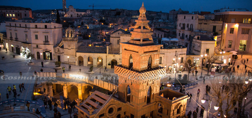 Video – Matera 2019 Festa #MenoUno , Costruzione totem di 19 metri.