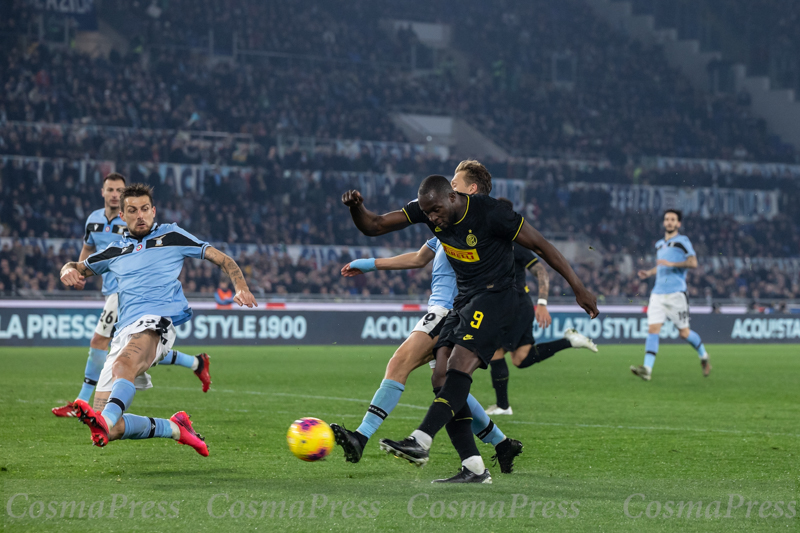 (Final score; SS Lazio 2:1 Inter)