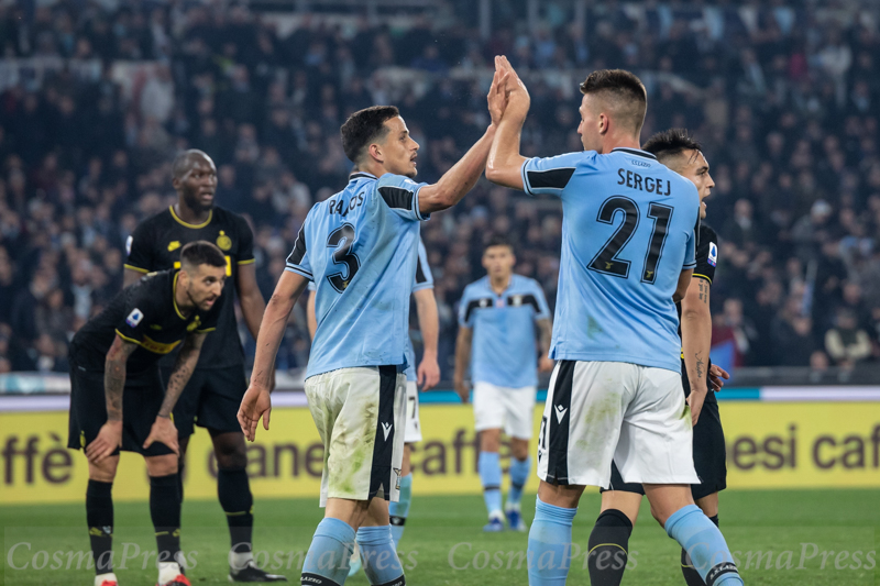 (Final score; SS Lazio 2:1 Inter)