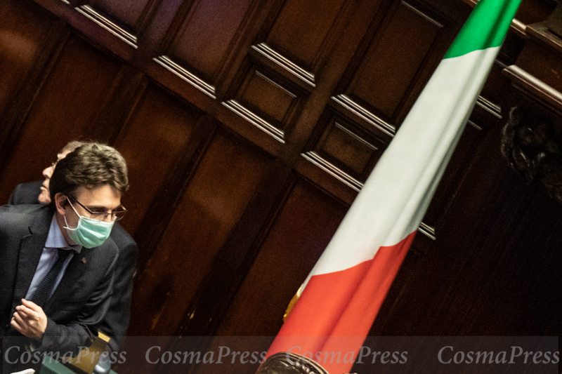 Deputies of the Italian Republic in Parliament with mask