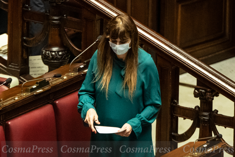 Deputies of the Italian Republic in Parliament with mask