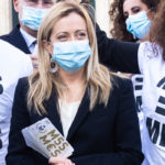 Flash Mob di Fratelli d'Italia: “M5S mette all'asta l'Italia votando il Mes”